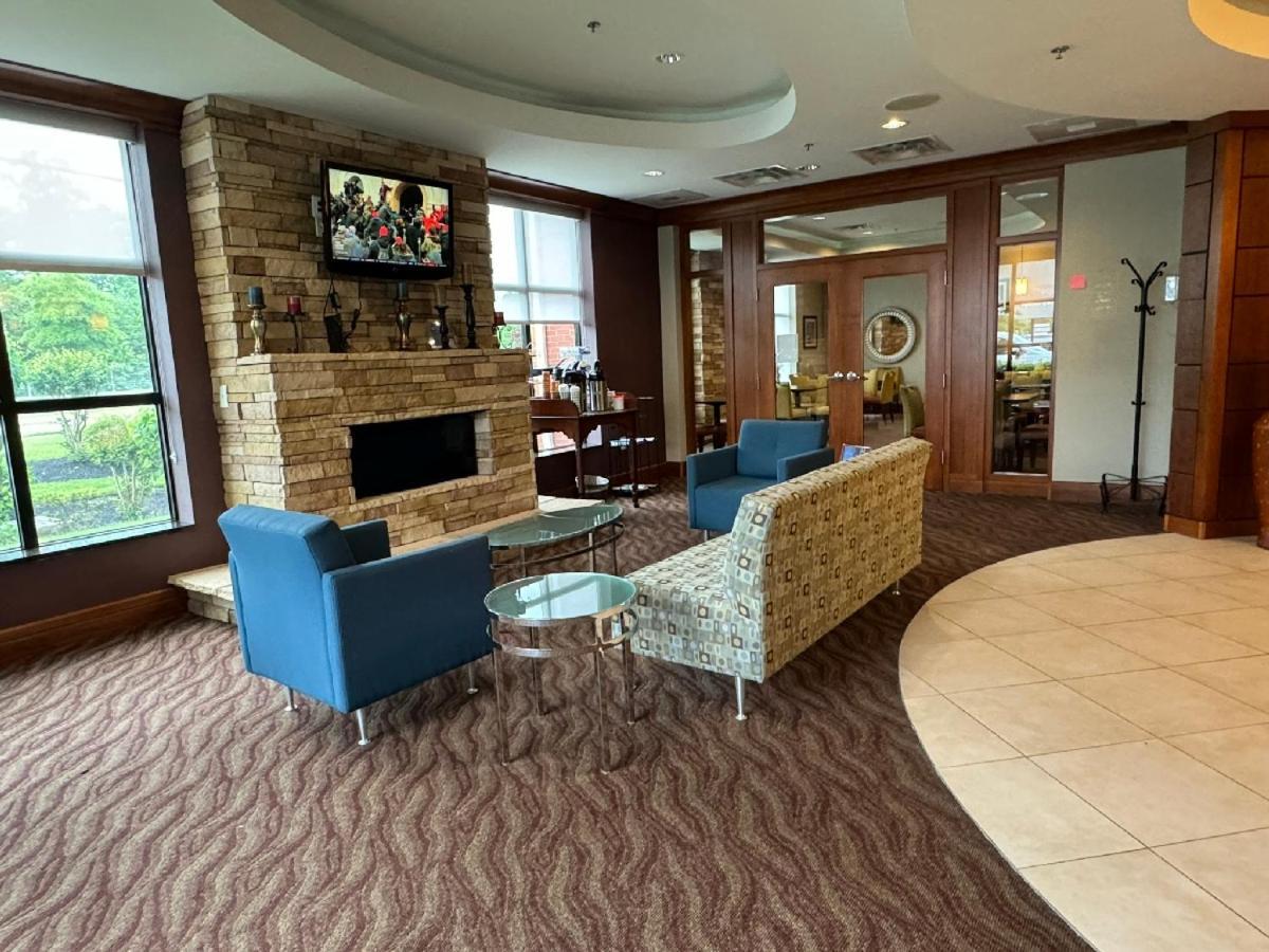 Comfort Inn & Suites Lexington Park Exterior photo
