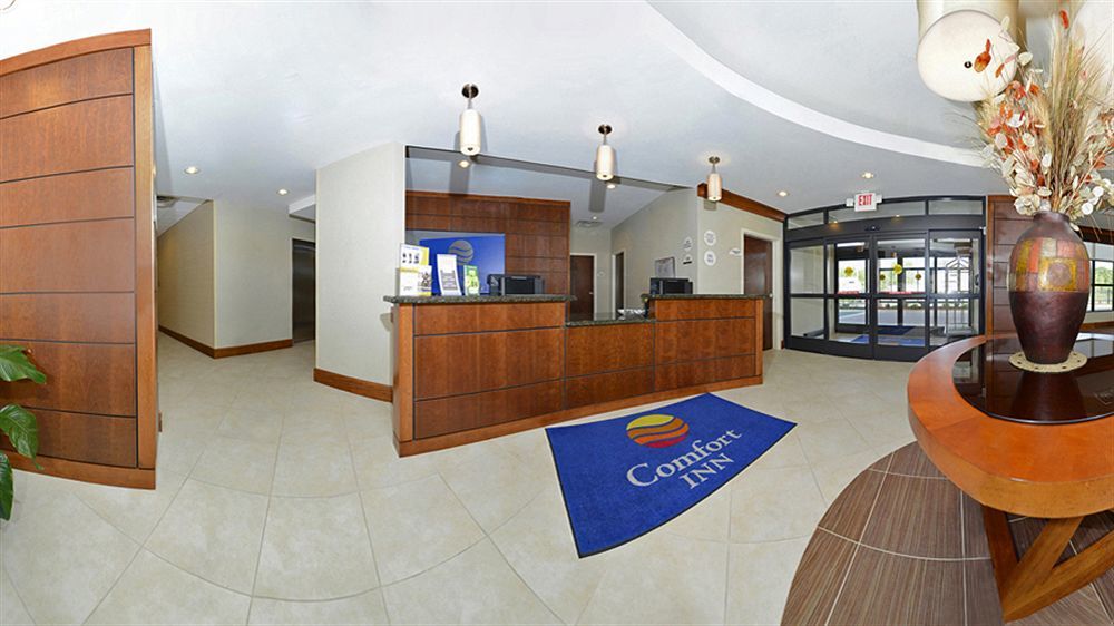 Comfort Inn & Suites Lexington Park Exterior photo